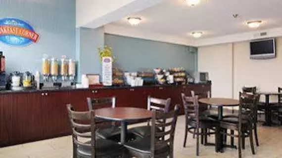 Quality Inn and Suites | Ontario - Niagara Regional Belediyesi - Niagara Şelalesi (ve civarı), Kanada - Niagara Şelalesi - Fallsview