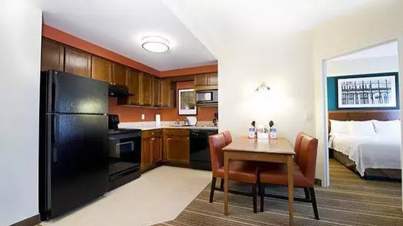 Residence Inn by Marriott Mississauga-Airport Corporate Centre West | Ontario - Toronto (ve civarı) - Mississauga - Kuzeydoğu Mississauga