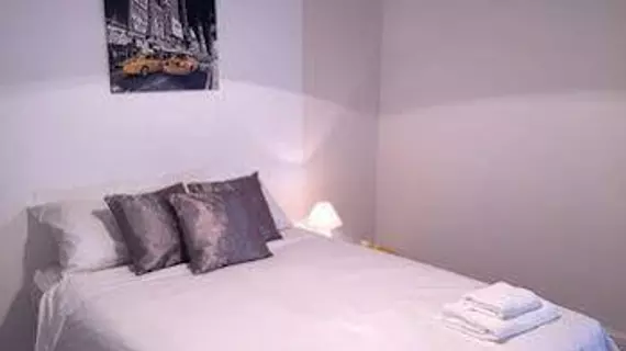 Paradise Accomodation | Londra (ve civarı) - Newham - East Ham