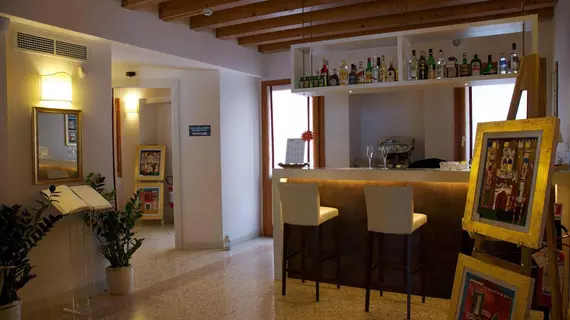 Hotel Villa Costanza | Venedik (ve civarı) - Mestre