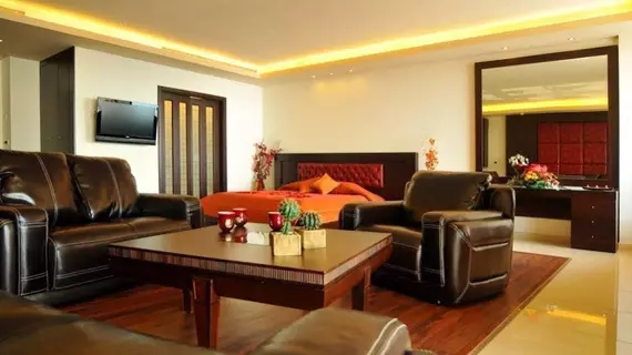 Hollywood Inn Hotel | Ghazir - Maamelteine