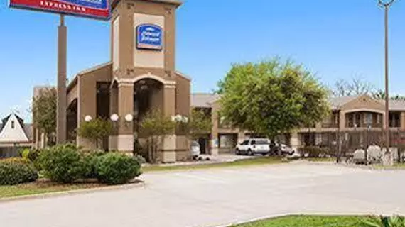 Howard Johnson Express Inn Grand Prairie | Teksas - Dallas (ve civarı) - Grand Prairie