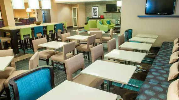 Hampton Inn Clarksville | Indiana - Jeffersonville - Clarksville (ve civarı) - Clarksville