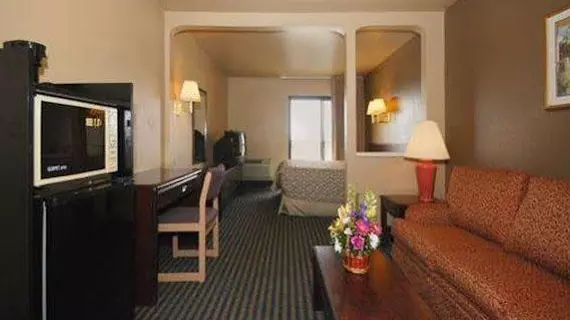 Rodeway Inn & Suites Lake Havasu City | Kaliforniya - San Bernardino County - Lake Havasu City