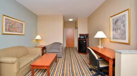 Best Western Plus New England Inn & Suites | Connecticut - Hartford (ve civarı) - Berlin