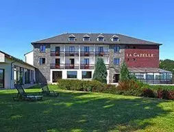 Hôtel La Gazelle | Auvergne-Rhone-Alpes - Puy-de-Dome (bölge) - Besse-et-Saint-Anastaise - Besse-en-Chandesse