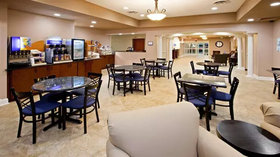 Holiday Inn Express Hotel & Suites Bedford | Indiana - Bloomington (ve civarı) - Bedford