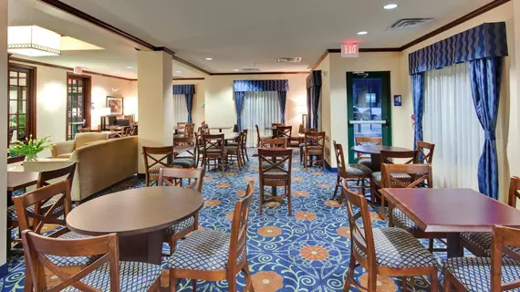 Holiday Inn Express Hotel & Suites - Novi | Michigan - Detroit (ve civarı) - Novi