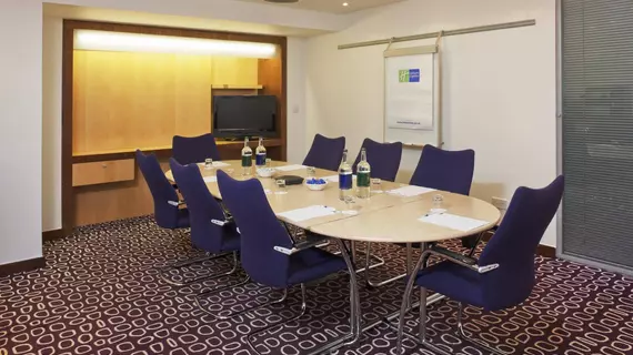 Holiday Inn Express London-Swiss Cottage | Londra (ve civarı) - Camden - Hampstead