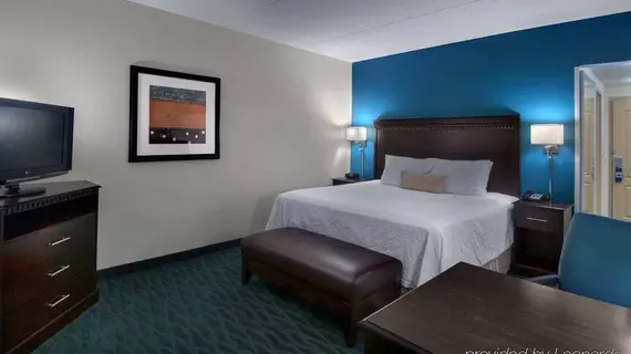 Hampton Inn & Suites Smithfield | Virginia - Norfolk - Virginia Beach (ve civarı) - Smithfield