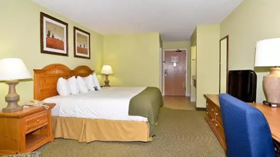 Comfort Inn & Suites Black River Falls | Wisconsin - Black River Şelaleleri (ve civarı) - Black River Şelaleleri