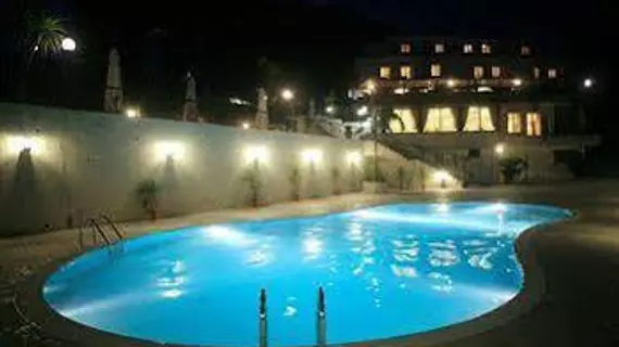 Hotel Pineta Ristorante Castello | Campania - Salerno (il) - Salerno (ve civarı) - Cava de Tirreni