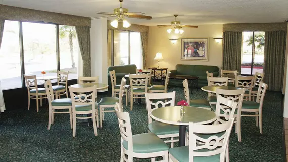 La Quinta Inn Savannah I-95 | Georgia - Savannah (ve civarı) - Savana