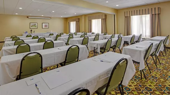 Holiday Inn Express Charles Town | Batı Virginia - Martinsburg (ve civarı) - Ranson