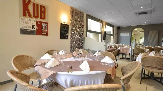 Hotel les Commercants | Auvergne-Rhone-Alpes - Puy-de-Dome (bölge) - Clermont-Ferrand