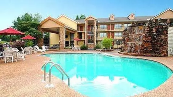 Quality Inn & Suites River Suites | Tennessee - Gatlinburg - Pigeon Forge (ve civarı) - Sevierville