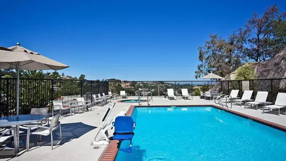 Hampton Inn & Suites Arroyo Grande/Pismo Beach Area | Kaliforniya - San Luis Obispo (ve civarı) - Arroyo Grande