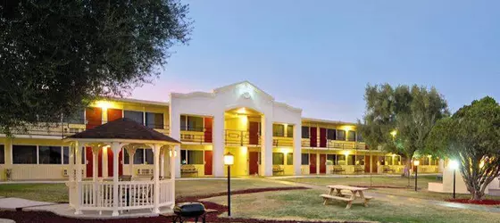 Quality Inn On Historic Route 66 | Kaliforniya - San Bernardino County - Victorville (ve civarı) - Barstow