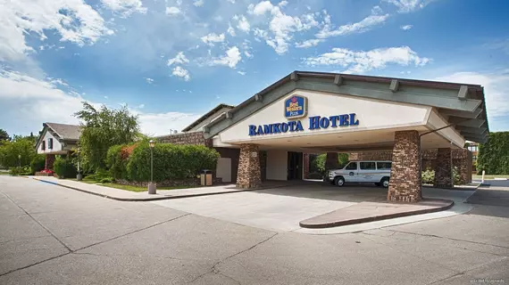 Best Western Plus Ramkota Hotel Bismarck | Kuzey Dakota - Bismarck (ve civarı) - Bismarck