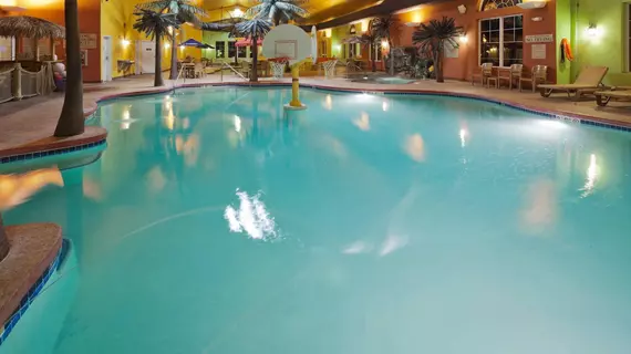 Country Inn & Suites - Appleton North | Wisconsin - Little Chute