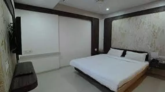 Hotel Jalsagar | Gujarat - Vadodara