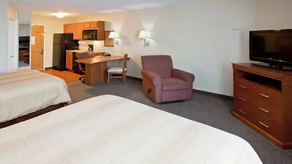 Candlewood Suites Louisville North | Indiana - Jeffersonville - Clarksville (ve civarı) - Clarksville