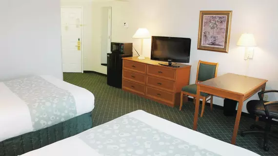 La Quinta Inn & Suites St. Louis Westport | Missouri - St. Louis (ve civarı) - Maryland Heights