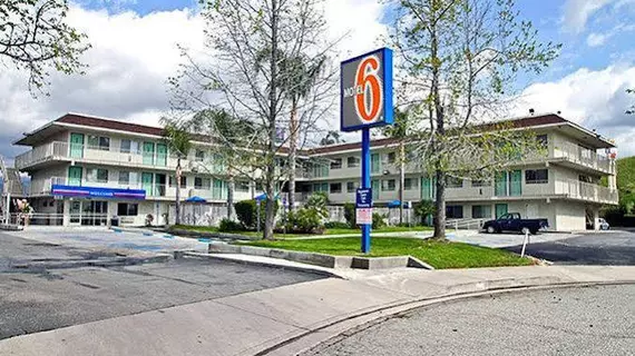 Motel 6 San Bernardino North | Kaliforniya - San Bernardino County - San Bernardino (ve civarı) - San Bernardino