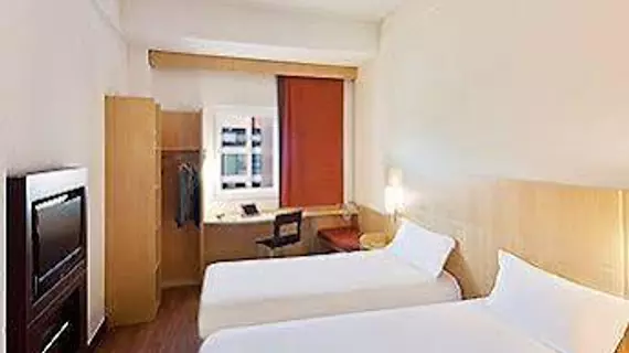 Ibis Ningbo Qianhu Plaza Hotel | Zhejiang - Ningbo - Yinzhou