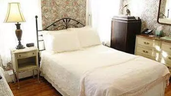 Coolidge Corner Guest House | Massachusetts - Brookline