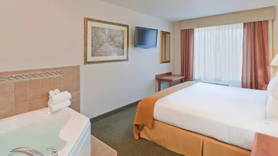 Holiday Inn Express Hotel & Suites Lancaster-Lititz | Pensilvanya - Lancaster (ve civarı) - Lititz