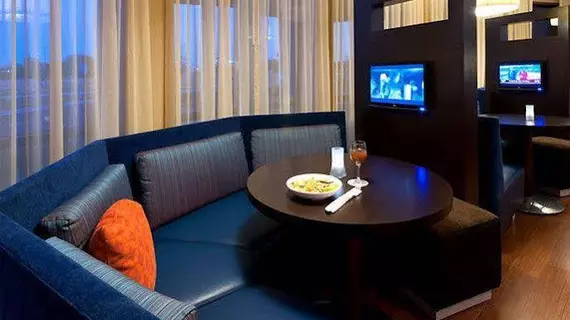 Courtyard by Marriott Alexandria | Louisiana - Alexandria (ve civarı) - Alexandria