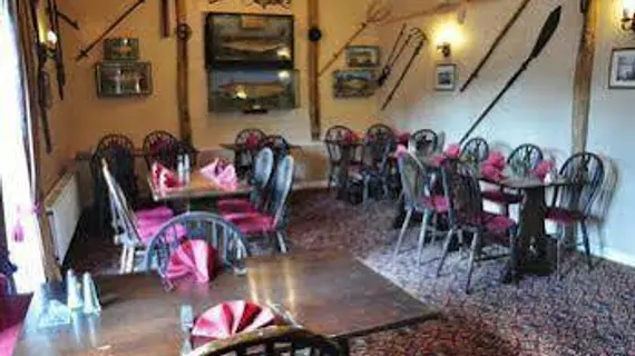 Kings Head Inn Acle | Norfolk (kontluk) - Norwich - The Broads Ulusal Parkı