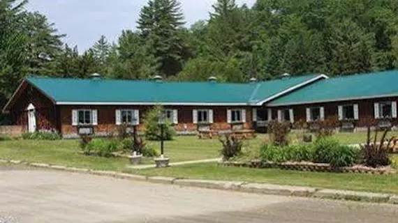 Northern Lights Lodge | Vermont - Stowe (ve civarı) - Stowe