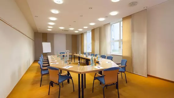 Best Western Plus Hotel Fellbach-Stuttgart | Baden-Wuerttemberg - Rems-Murr-Kreis - Stuttgart (ve civarı) - Fellbach