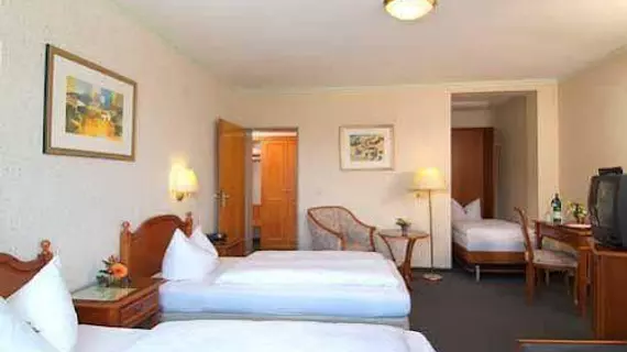 Hotel Flora | Kuzey Ren-Westfalia - Düsseldorf (ve civarı) - Düsseldorf