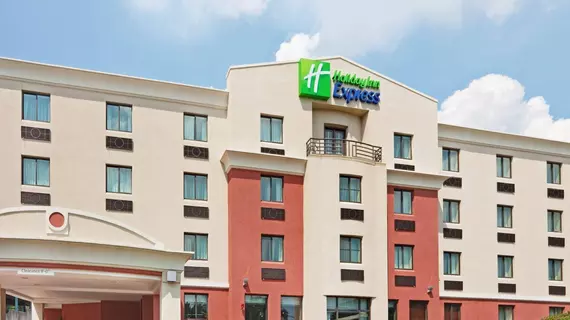 Holiday Inn Express Saugus Logan Airport | Massachusetts - Saugus