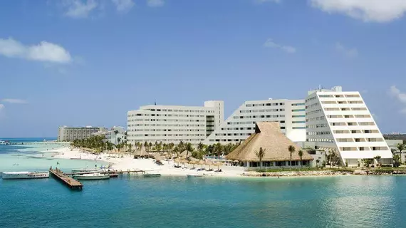 Grand Oasis Palm All Inclusive | Quintana Roo - Benito Juárez - Cancun (ve civarı) - Oteller Bölgesi - Avenida Kukulkan