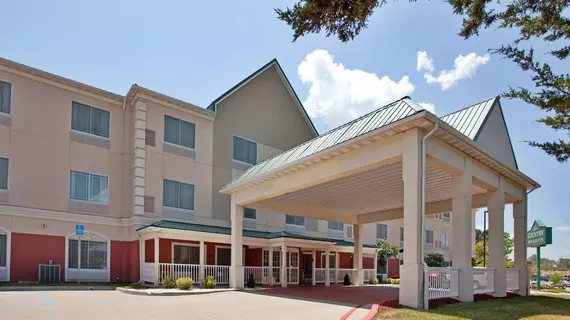 Country Inn & Suites Columbia | Missouri - Columbia (ve civarı) - Columbia