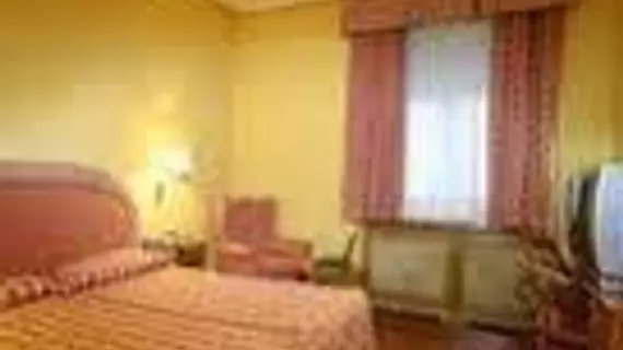 Kris Cazadora Hotel | Madrid Özerk Topluluğu - Madrid (ve civarı) - Madrid