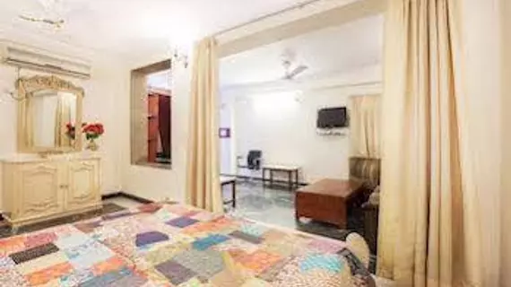 OYO Rooms Noida City Centre Premium | Batı Delhi - Ulusal Eyalet Başkenti Delhi - Delhi (ve civarı) - Noida