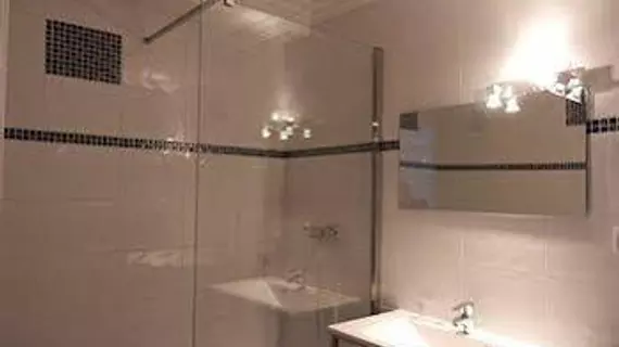 Hotel Val De Saone Lyon Caluire Rillieux | Auvergne-Rhone-Alpes - Rhone (bölge) - Lyon (ve çevresi) - Sathonay-Camp