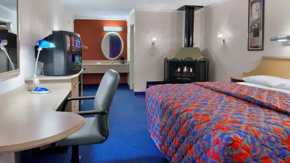 Motel 6 Gatlinburg Smoky Mountains | Tennessee - Gatlinburg - Pigeon Forge (ve civarı) - Gatlinburg