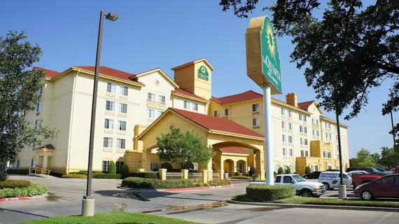 La Quinta Inn & Suites DFW Airport South/Irving | Teksas - Dallas (ve civarı) - Irving