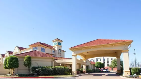 La Quinta Inn & Suites Alexandria Airport | Louisiana - Alexandria (ve civarı) - Alexandria