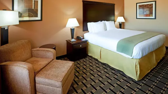 Holiday Inn Express Hotel & Suites Dallas Central Market Center | Teksas - Dallas (ve civarı) - Dallas