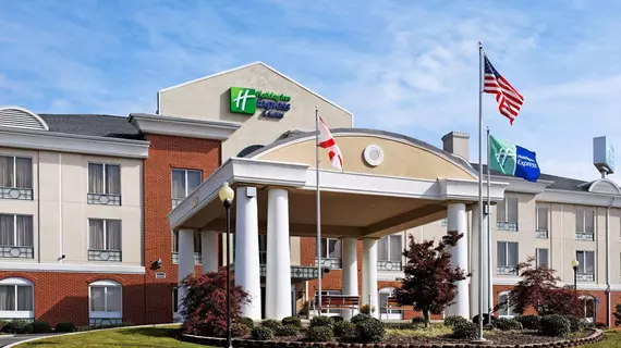 HOLIDAY INN EXPRESS & SUITES C | Alabama - Cullman (ve civarı) - Cullman