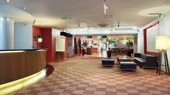 Holiday Inn Coventry | West Midlands (ilçe) - Birmingham (ve civarı) - Coventry