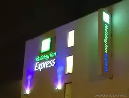 Holiday Inn Express Manchester Airport | Manchester (ve civarı) - Trafford - Altrincham