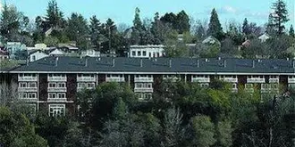 Lake Natoma Inn